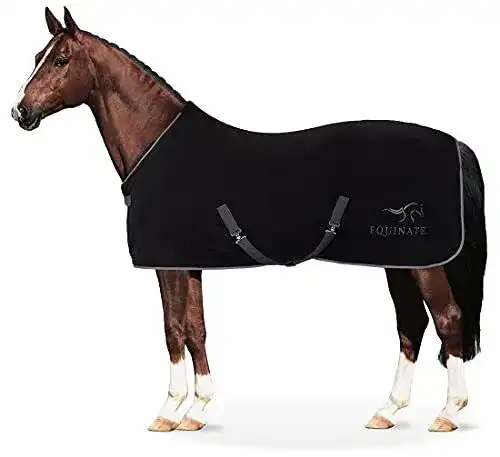 Abschwitzdecke Equinate Nevada aus Fleece mit Widerristpolster