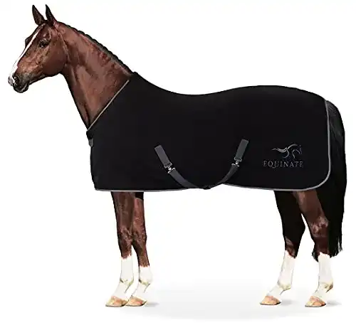 Abschwitzdecke Equinate Nevada aus Fleece mit Widerristpolster