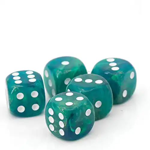 Spielwürfel Welovebeads W6 in grün/weiß, 5 Stück, 16mm