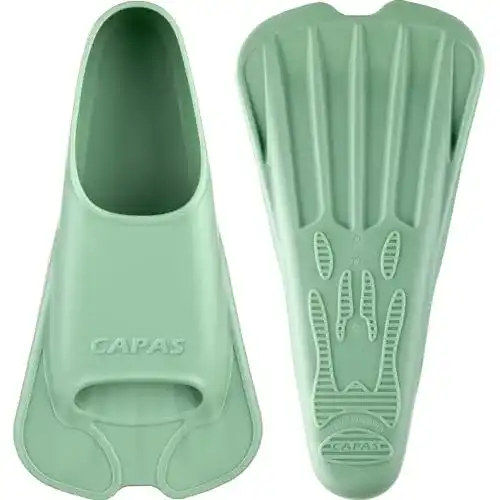 Kurze Trainingsflossen von CAPAS für Schwimmer
