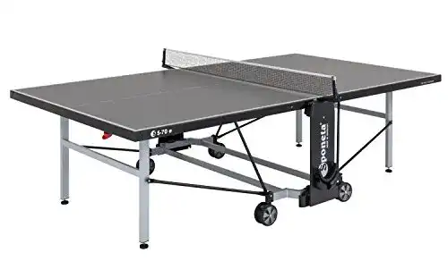 Sponeta S5-70e Outdoor-Tischtennisplatte mit Netz und Stabilitätsmerkmalen