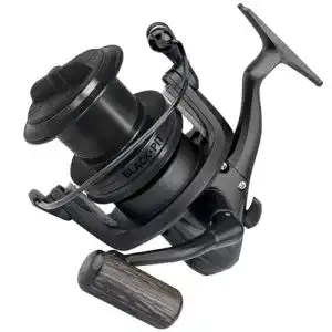 Karpfenrolle Spro Black Pit 6000 Angelrolle für Karpfenangeln