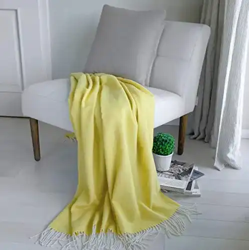 Wolldecke aus Merinowolle in Zitrusgelb von Linen & Cotton