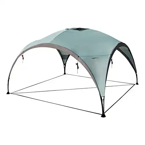 Partezelt von Amazon Basics, 3,65 x 3,65 m in Hellgrün