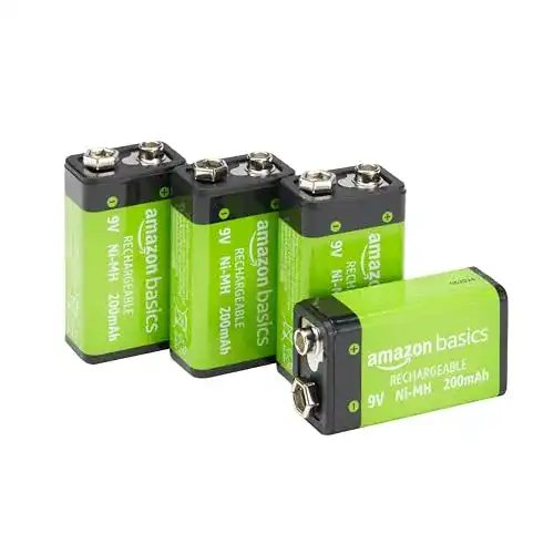 Wiederaufladbare 9V-NiMH-Akkus von Amazon Basics im 4er-Pack