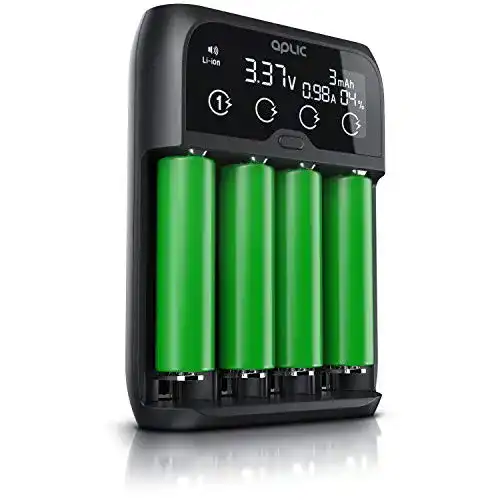 18650 Ladegerät von CSL – Universelles Akku-Ladegerät für verschiedene Batterietypen