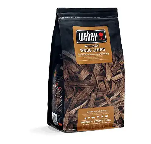 Räucherchips von Weber (700g) mit Whiskey-Aroma aus Whiskeyfässern