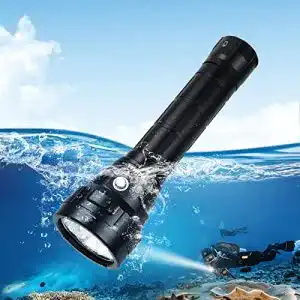 Tauchlampe Wurkkos bis 150 Meter Tiefe mit 5000 Lumen