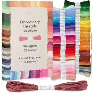 Stickgarn Livaia Set mit 100 Farben à 5 Meter für kreative Projekte