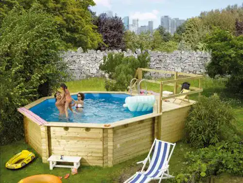 Holzpool Chillroi Achteck 428 x 428 cm Modell 2C mit Zubehör und Sonnenterrasse