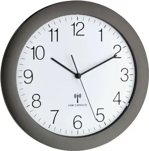 Funk-Wanduhr TFA Dostmann lautlos mit großem Ziffernblatt