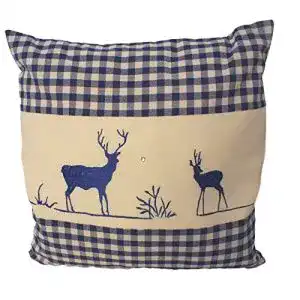 Zirbenkissen blau kariert mit Hirsch Stickerei und Zirbenflocken