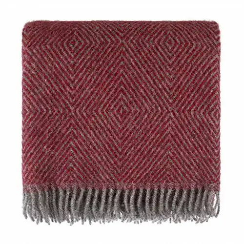 Wolldecke Urbanara 140×220 cm Gotland in Rot und Grau