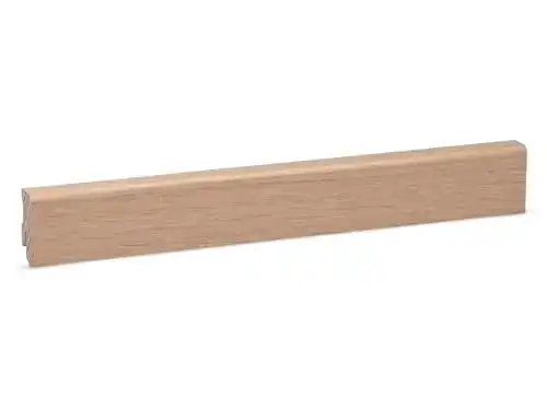 Sockelleiste KGM Modern aus furniertem Massivholz in Eiche hell