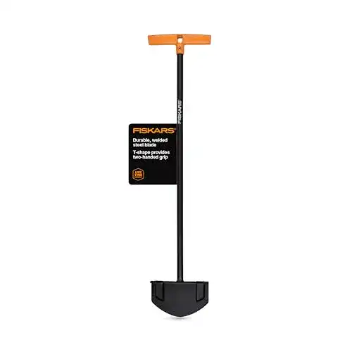 Fiskars Spaten mit 96,5 cm langem Stahlkantenstreifer