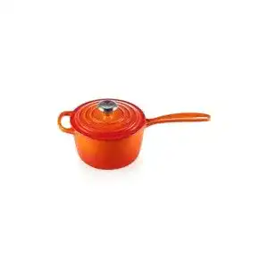 Le Creuset Signature Stielkasserolle aus Gusseisen, Ofenrot