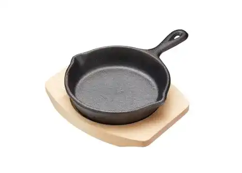 Eisenpfanne ARTESA Mini-Bratpfanne mit Servierbrett Ahornholz