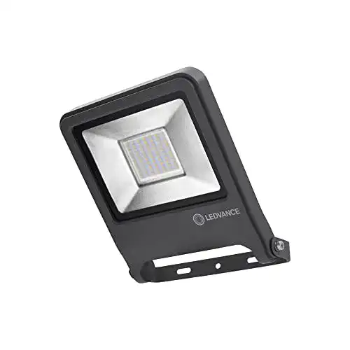 LED-Strahler Ledvance für Außenanwendungen mit IP65-Schutz