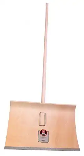 Schneeschieber aus Holz mit 50 cm Arbeitsbreite und Hartholzstiel