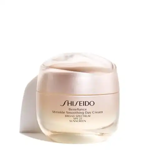 Shiseido Wrinkle Smoothing Day Cream mit SPF 23, 50 ml