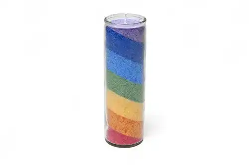Stearin-Kerzen von Find Something Different im Regenbogen Chakra Design