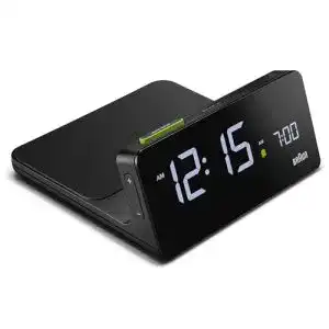 Braun Digitaler Wecker mit VA LCD Display und 10 W Qi Ladepad