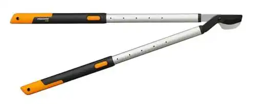 Fiskars SmartFit Bypass-Teleskop-Astschere für frisches Holz