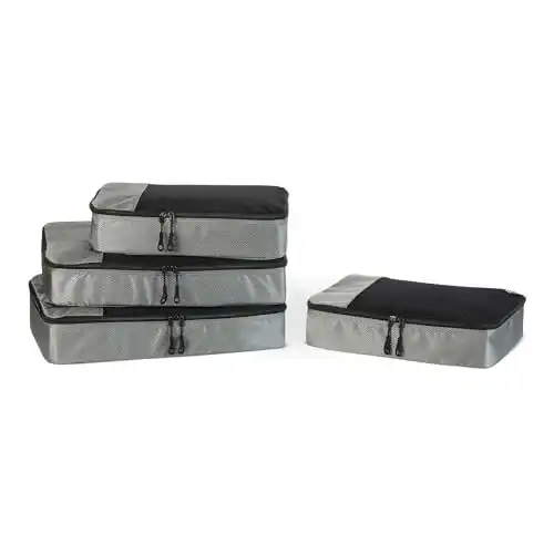 Packwürfel Set von Amazon Basics für die Reise, 4 Taschen