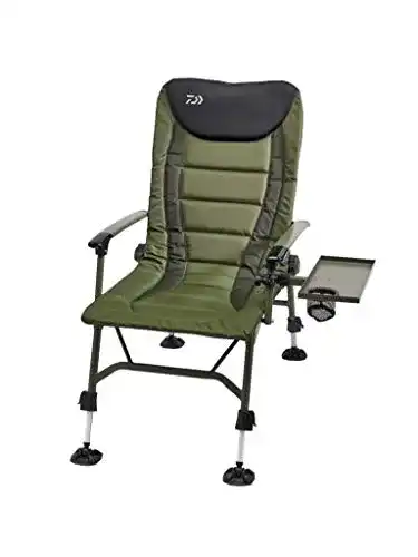 Daiwa Infinity Specialist Chair für Karpfenangeln mit Tisch