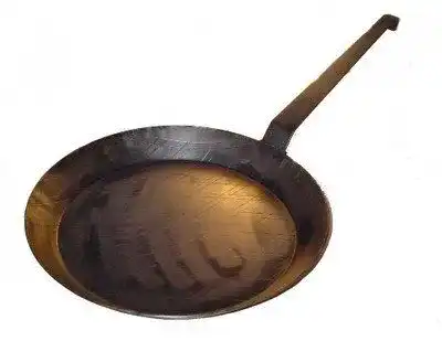 Schmiedeeiserne Eisenpfanne Tamled kaltgeschmiedet 45 cm