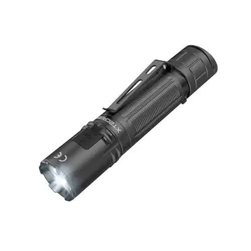 Klarus XT2CR Pro Taschenlampe mit 2100 Lumen und Dual-Tail-Schalter