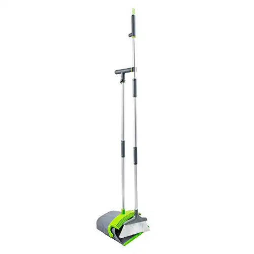 Kehrschaufel mit Stiel und Besen Set von Amazon Basics