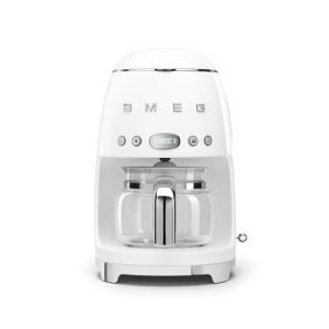 Kaffeemaschine Smeg DCF02WHEU mit 1,4 Litern Fassungsvermögen