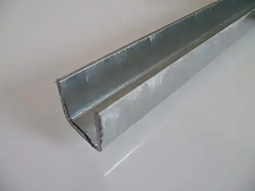 U-Profilstahl verzinkt 30 x 30 x 1,5 mm für Stahlkonstruktionen