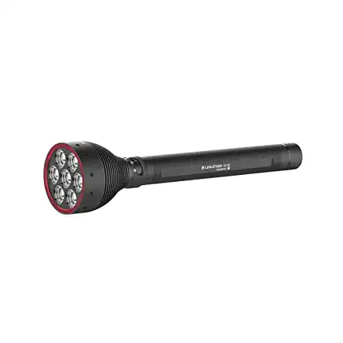 Ledlenser X21R Taschenlampe mit 5000 Lumen und 800 Metern Reichweite