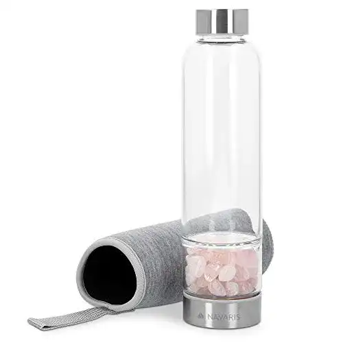 Trinkflasche aus Glas von Navaris mit Mineralstein