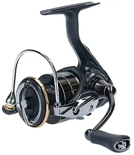 Daiwa 20 Ballistic EX LT 2500D Spinnrolle Allround Angelrolle mit Shallow-Spule