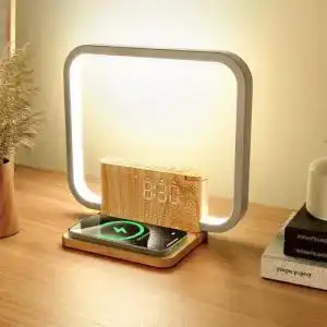 Wecker mit Ladestation und Nachttischlampe mit Ladefunktion