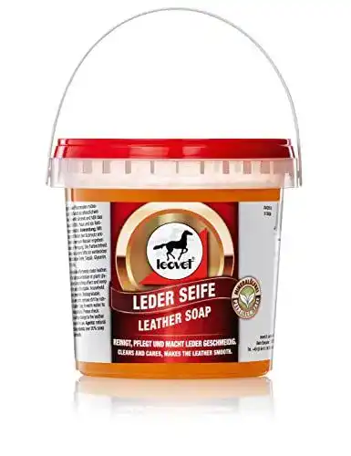 Lederseife von Leovet zur Reinigung und Pflege von Lederprodukten