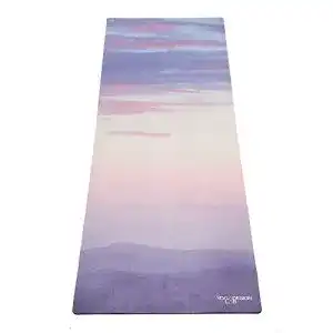 Yogamatte aus Naturkautschuk von Yoga Design Lab mit Tragegurt