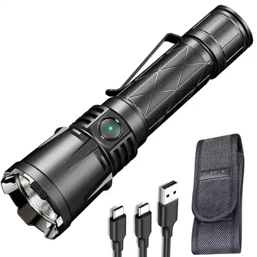 Klarus XT21X Pro Taschenlampe mit 4400 Lumen und USB-C Aufladung