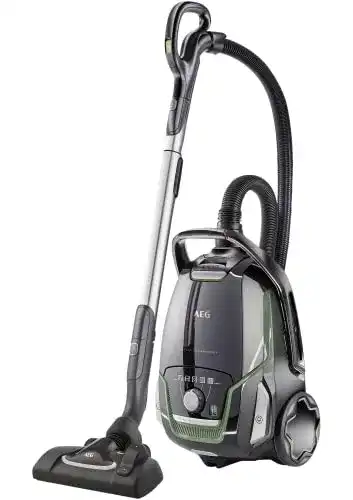 AEG Staubsauger mit Beutel aus 70% Recyclingmaterial