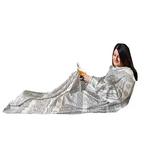 Kuscheldecke mit Ärmeln HOMELEVEL aus Microfaser im Norweger Design