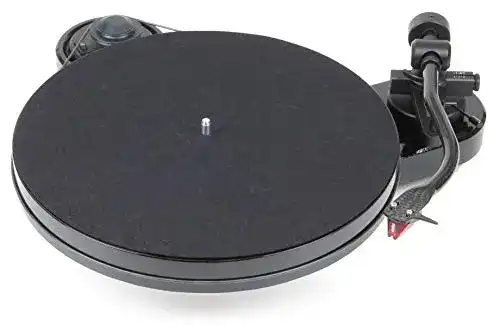Pro-Ject RPM 1 Carbon Plattenspieler mit Riemenantrieb und Ortofon 2M Red