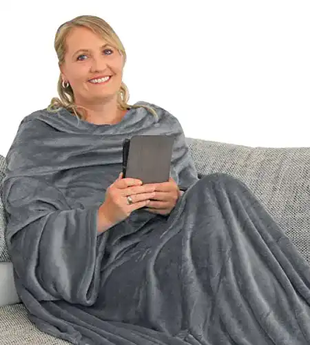 Decke mit Ärmeln von L.E.M.B. Hometrends für Fernsehen und Entspannung
