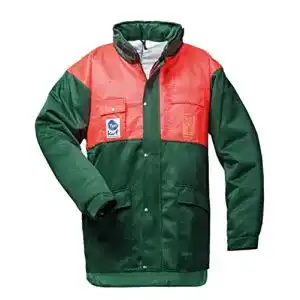 Schnittschutzjacke Feldtmann in Grün und Rot für Forstarbeiten