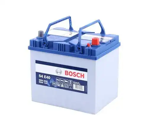 Bosch S4E40 Autobatterie 65Ah mit EFB-Technologie für Start/Stopp-Systeme