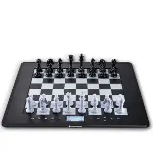 Schachcomputer Millennium M831 für strategische Duelle