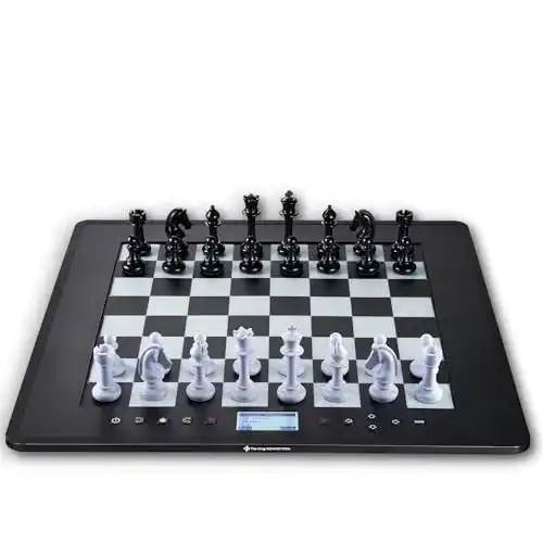 Schachcomputer Millennium M831 für strategische Duelle