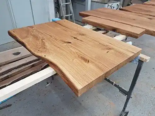 Massivholz Waschtischplatte aus Eiche mit Baumkante